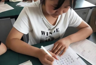 阜南县许堂乡大桥职业初中