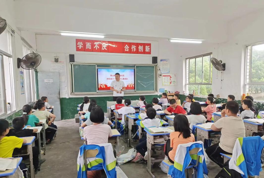 旺苍县盐河乡中心校