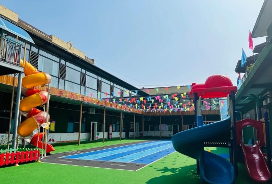 阳春市潭水镇金苹果幼儿园