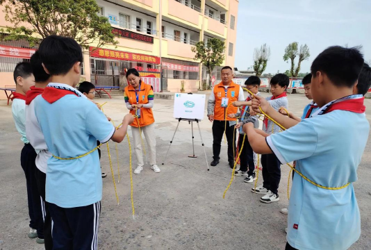 拖顶乡中心完小