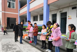 重庆市长寿区龙河镇中心小学校