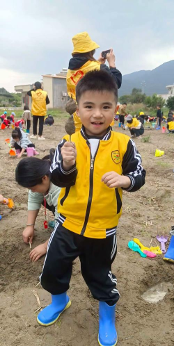 龙海市紫泥镇紫泥村幼儿园