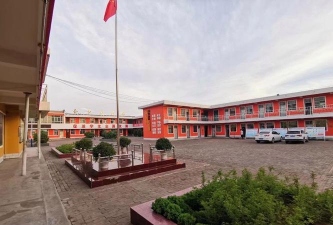 新民镇初级中学