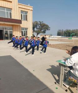 席麻湾中心小学