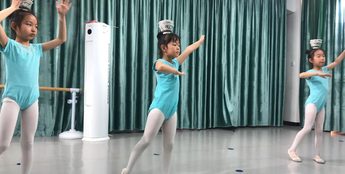 万年县星禾艺术培训中心有限公司