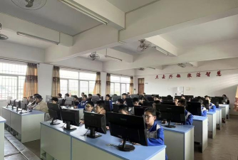 新兴县河头镇初级中学