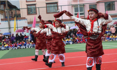 拉卜楞藏民小学