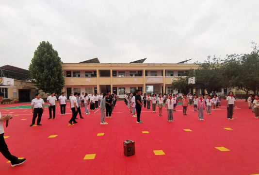 项城市贾岭镇新兴初级中学