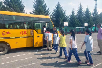 临江市解放小学