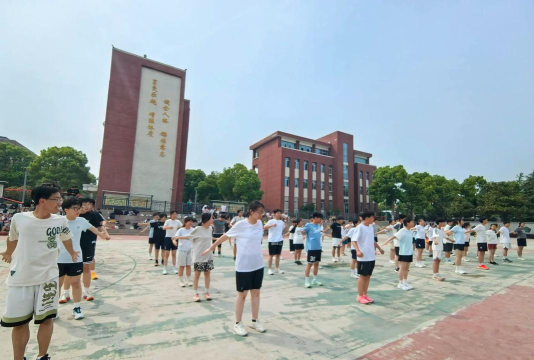 孝昌县卫店镇久隆中学