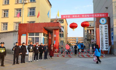 曾都区万店镇二中