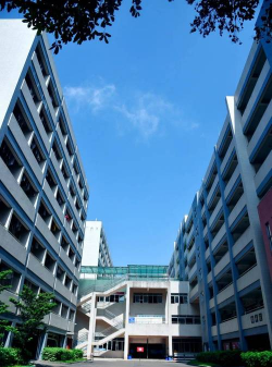 佛山市顺德区陈村青云中学