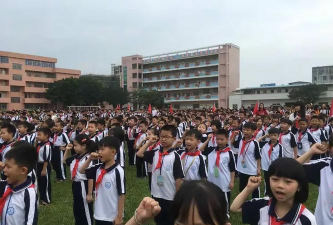 石湾中心小学