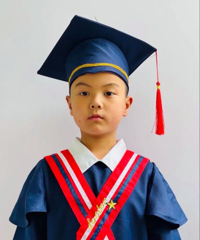 东风朝柴劳服幼儿园