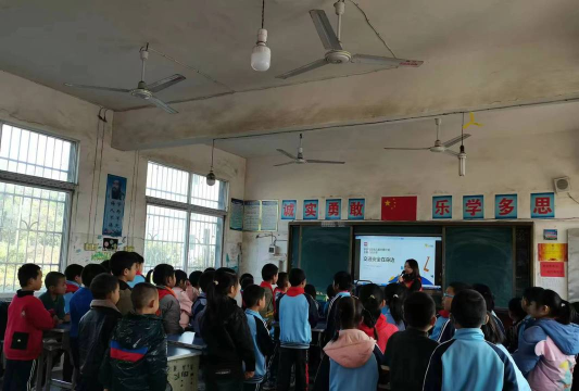 墨江县泗南江初级中学