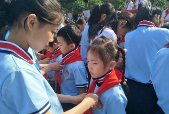 阳新县龙港镇列宁完全小学