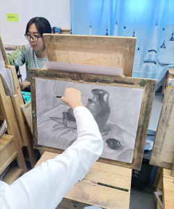逍遥画室美术培训班