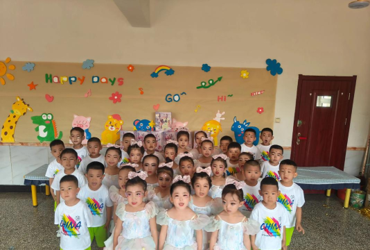 三台县幸福乡小神童幼儿园