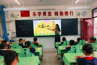 郾城区城关镇伊坪小学