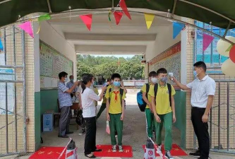 茂名市电白区旦场镇花园小学