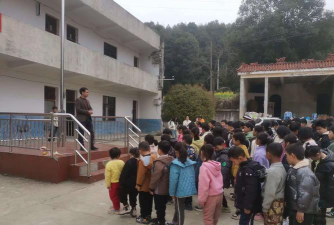 长阳县榔坪镇大吉岭小学