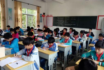 龙村镇第二中心小学