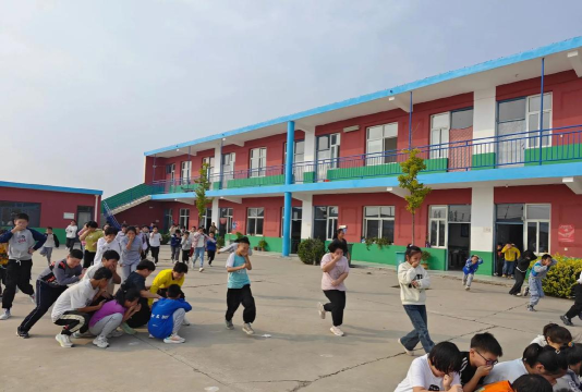 平舆县杨埠镇东杨楼民办小学