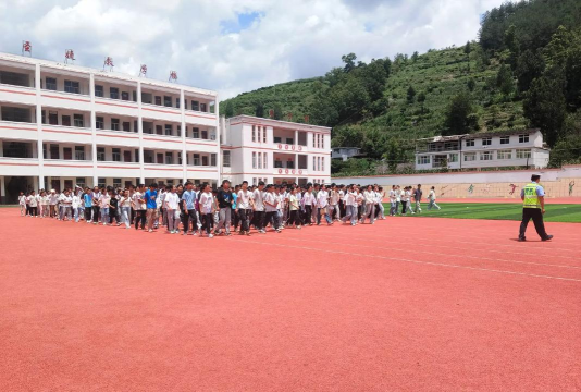 巴中市巴州区下八庙初级中学