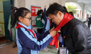 梅山镇龙湾小学