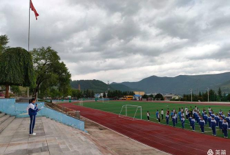 长白县马鹿沟镇中学