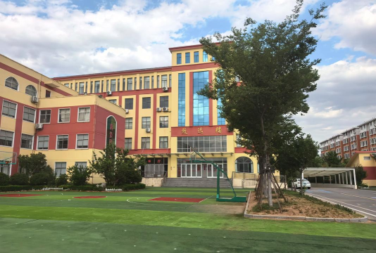 莱芜高新区大故事小学