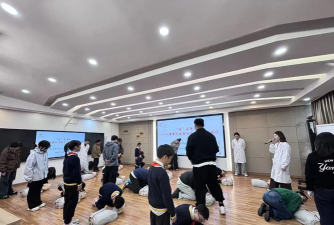 成都市东城根街小学