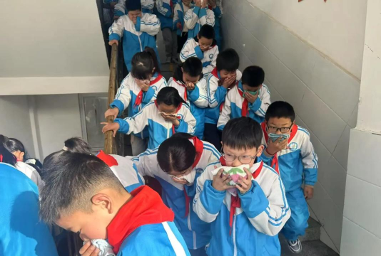 都江堰市幸福镇团结小学