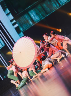 宁波市虹舞朵艺术培训有限公司