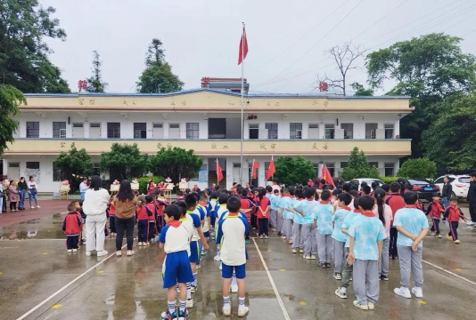 新兴县天堂镇五一小学