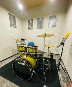 镇江市丹徒区闪亮童星艺术培训有限公司