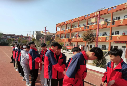 襄城县丁营乡第一初级中学