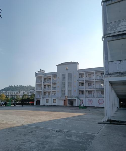 英德市大湾镇青坑中学