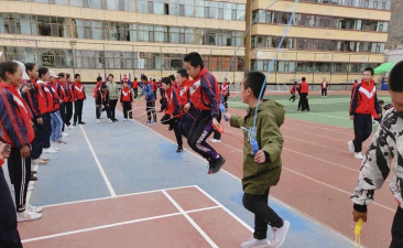 拉卜楞藏民小学