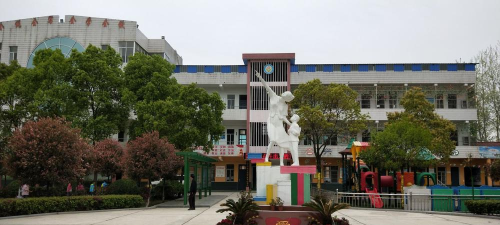 合德镇合兴小学