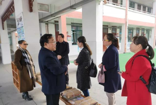 镇江市丁卯中心小学