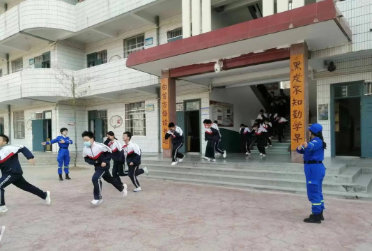 商洛市商州区东郊初级中学