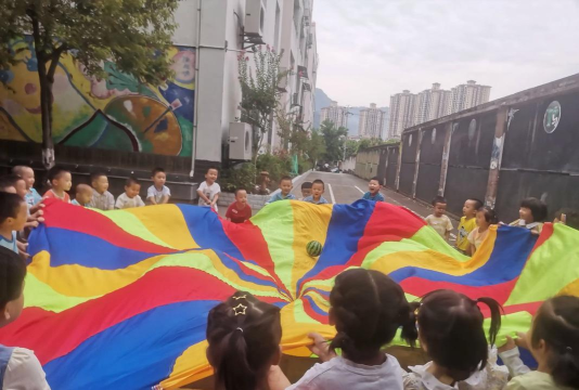 坡头区南三镇白沙圩中英文幼儿园