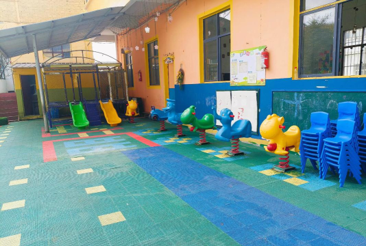 鄞县咸祥镇薇薇幼儿园