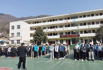 镇安县高峰镇初级中学