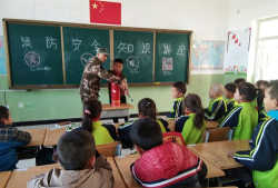 裕民县哈拉布拉乡中心校