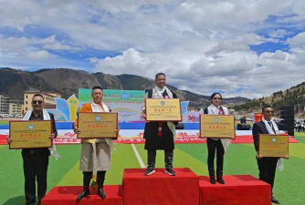 类乌齐县类乌齐镇第一中心小学