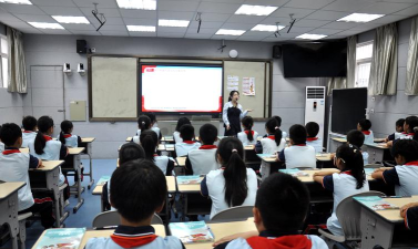 武陵镇中心小学