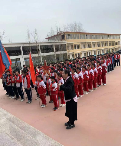 辛集市东明中学