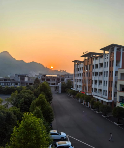 成都南君平乡中学